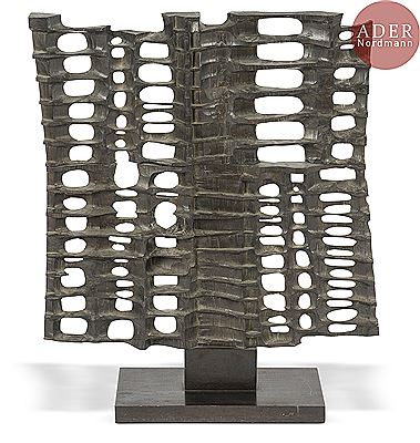 Sample artwork by Tomonori Toyofuku (Born 1925), known for sculpture - View similar artists and auction records