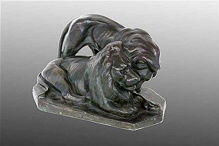 Resting lion couple