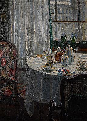 Interieur mit gedecktem Kaffeetisch