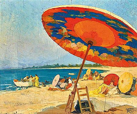 Strand mit Sonnenschirmen
