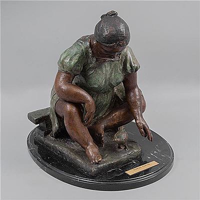 Untitled-Figura de mujer sentada
