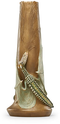 Massive Amphora vase with fire-breathing pterodactyl