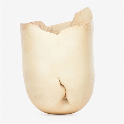 Fine large vessel, Colorado, 1980 by Richard DeVore - Auction record, sale price, and art valuation. Compare with similar artists and explore comparable artworks.