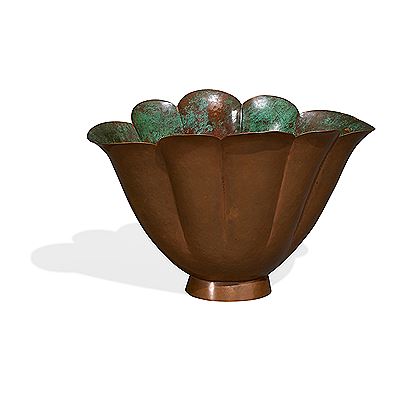 Lobed oval vase