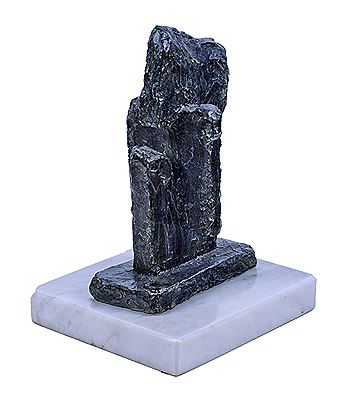 "JINETE" by Juan Lopez Taetzel - Auction record, sale price, and art valuation. Compare with similar artists and explore comparable artworks.