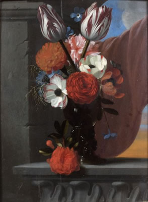 Oeillets, tulipes et pensées dans un vase posé sur un entablement