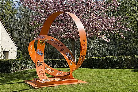 Sample artwork by Franck Scurti (Born 1965), known for sculpture - View similar artists and auction records