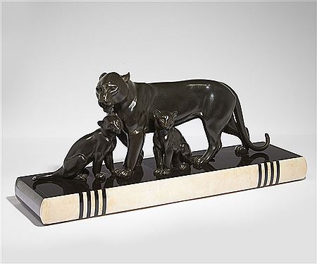 PANTHÈRE ET SES PETITS