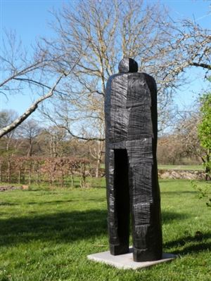 Homme graine by Pierre Marchand - Auction record, sale price, and art valuation. Compare with similar artists and explore comparable artworks.
