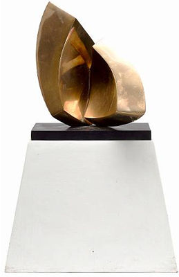 Sample artwork by Leslie John Summers (1919 - 2006), known for figurative sculpture in acrylic and bronze - View similar artists and auction records