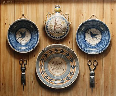 Spanish wine holder, two plates with birds (origin unknown), Dutch plate and two candle snuffers