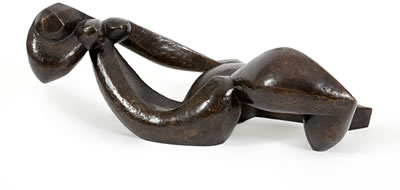 Femme alongée