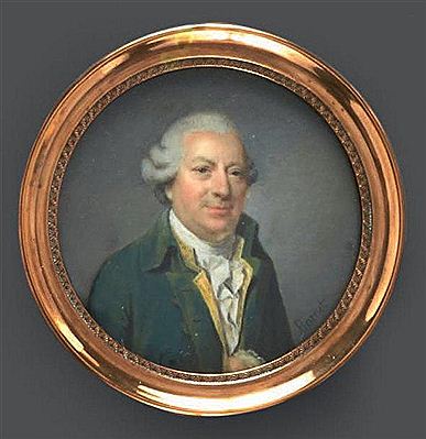 Portrait de Monsieur de Lavoisier en habit vert, gilet jaune et chemise blanche, coiffé d'une perruque à rouleaux, en buste de trois-quarts vers la droite presque de face, la main gauche glissée dans son gilet.