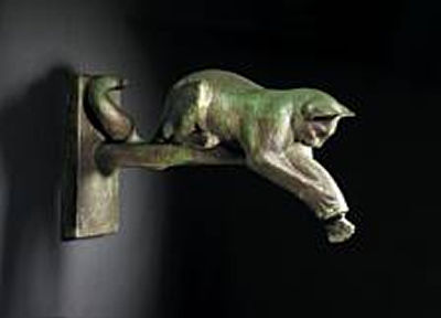 Playing cat, fountain