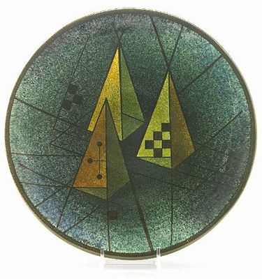 Shallow bowl,1950s by Myrton Purkiss - Auction record, sale price, and art valuation. Compare with similar artists and explore comparable artworks.