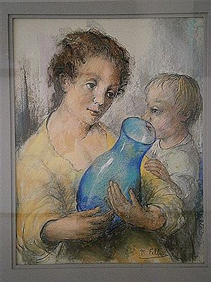 Mère, enfant et vase