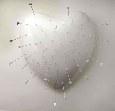 White Heart by Tommy Tanggara - Auction record, sale price, and art valuation. Compare with similar artists and explore comparable artworks.
