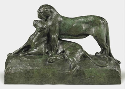 A PATINATED BRONZE SCULPTURE OF TWO PANTHERS, 1930S
