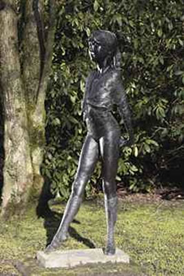 Ballerina by Evert den Hartog - Auction record, sale price, and art valuation. Compare with similar artists and explore comparable artworks.