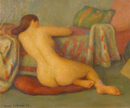 Nu assis au coussin rouge.