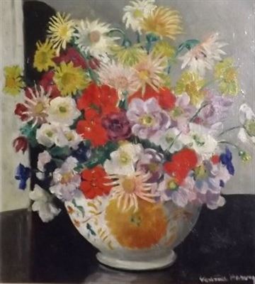 Summer flowers in a bowl