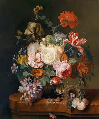 Großes Blumenstillleben mit Weintrauben