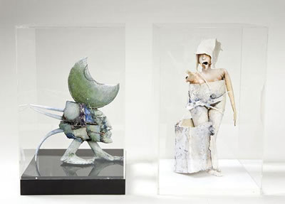 MAANDRAGER (CA. 1975) - STAAND FIGUUR