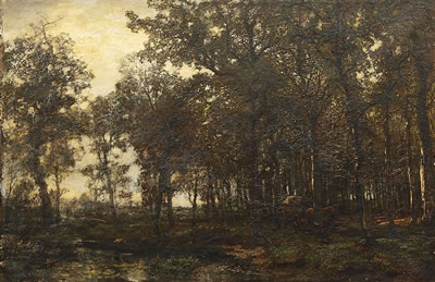 Sommerliche Waldlandschaft in der Morgendämmerung, am Ufer eines Bachlaufs beladenes Pferdefuhrwerk