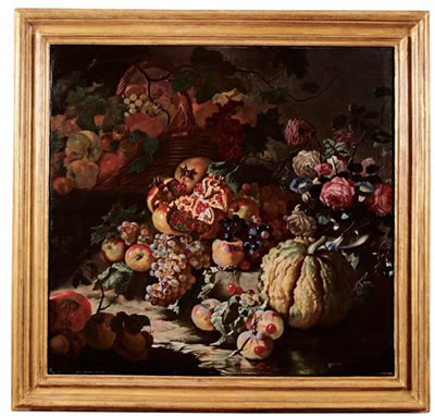 Trionfo di frutta con melagrane, una zucca, grappoli d'uva e un vaso di fiori