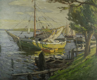 Segelboote am sonnenbeschienen Havelufer