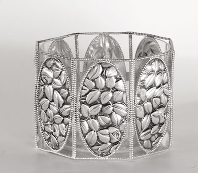 Jardiniere „Blumenvase" 1910 by Eduard Wimmer Wisgrill - Auction record, sale price, and art valuation. Compare with similar artists and explore comparable artworks.