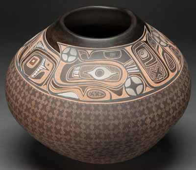 A SANTA CLARA ETCHED POLYCHROME JAR by Susan Folwell - Auction record, sale price, and art valuation. Compare with similar artists and explore comparable artworks.
