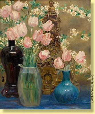 Vases fleuris de tulipes