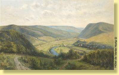 Vue plongeante sur la vallée