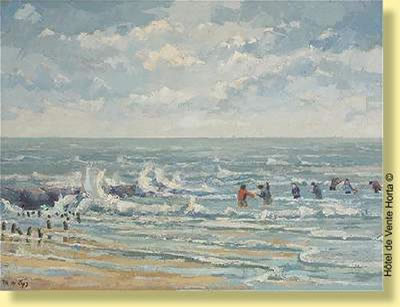 Baignade d'enfants près du brise-lames