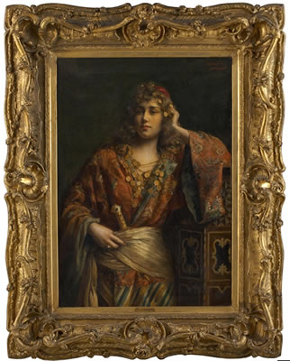 Jeune orientale accoudée