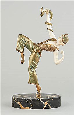 Danseuse au serpent
