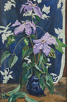 Vase fleuri de clématites