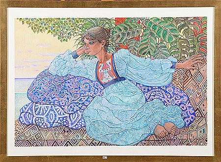 Femme allongée sur un sofa