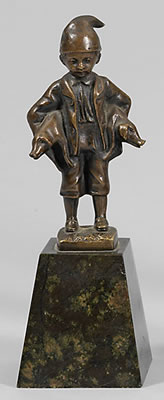 Kleine Statuette eines Knaben mit zwei Ferkeln by Constantin Holand - Auction record, sale price, and art valuation. Compare with similar artists and explore comparable artworks.