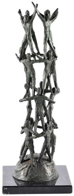 Cuatro Generaciones by Enrique Jolly - Auction record, sale price, and art valuation. Compare with similar artists and explore comparable artworks.