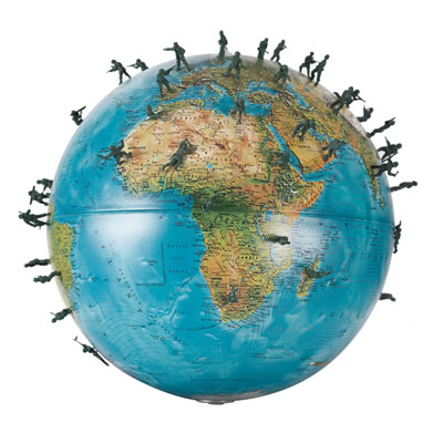 Bellum se ipsum alert (Pace & Guerra)