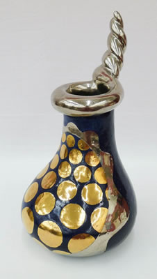 Funk Twist Vase by Mutsuo Yanagihara - Auction record, sale price, and art valuation. Compare with similar artists and explore comparable artworks.