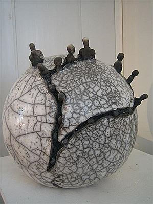 Vuire Sculpture raku