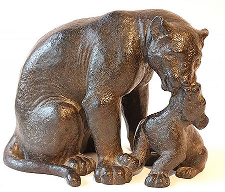 Panthère léchant son bébé by Paul Simon - Auction record, sale price, and art valuation. Compare with similar artists and explore comparable artworks.
