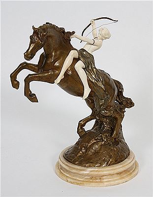 DIANE CHASSERESSE A CHEVAL CHRYSELEPHANTINE