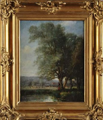 Jeune femme pensive au bord de l'eau