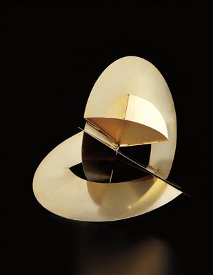 Bicho parafuso sem fim, 1960 by Lygia Clark - Auction record, sale price, and art valuation. Compare with similar artists and explore comparable artworks.