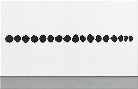 Pétalos, 1993 (17 parts) by Roberto Obregon - Auction record, sale price, and art valuation. Compare with similar artists and explore comparable artworks.