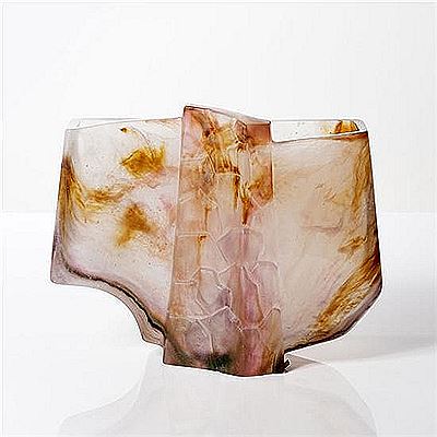 Boite en pâte de verre, forme sculpturale et géométrique, couleurs nacrées